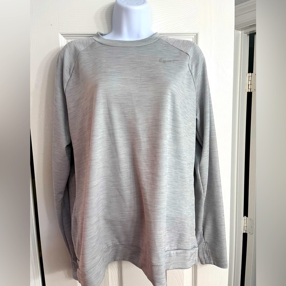 Gray, Nike long sleeve, size L